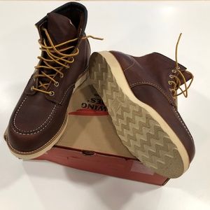 Red Wing Heritage Moc Toe 8138 Leather Boots